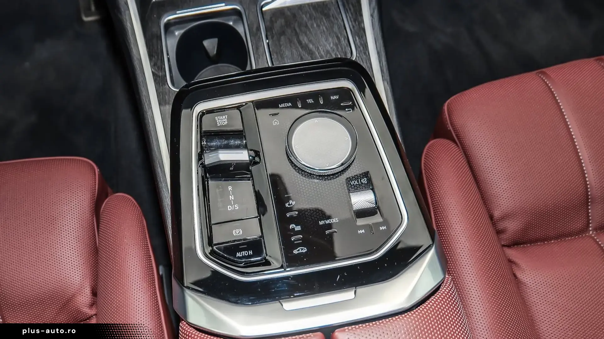 BMW M760e xDrive   Executive Lounge