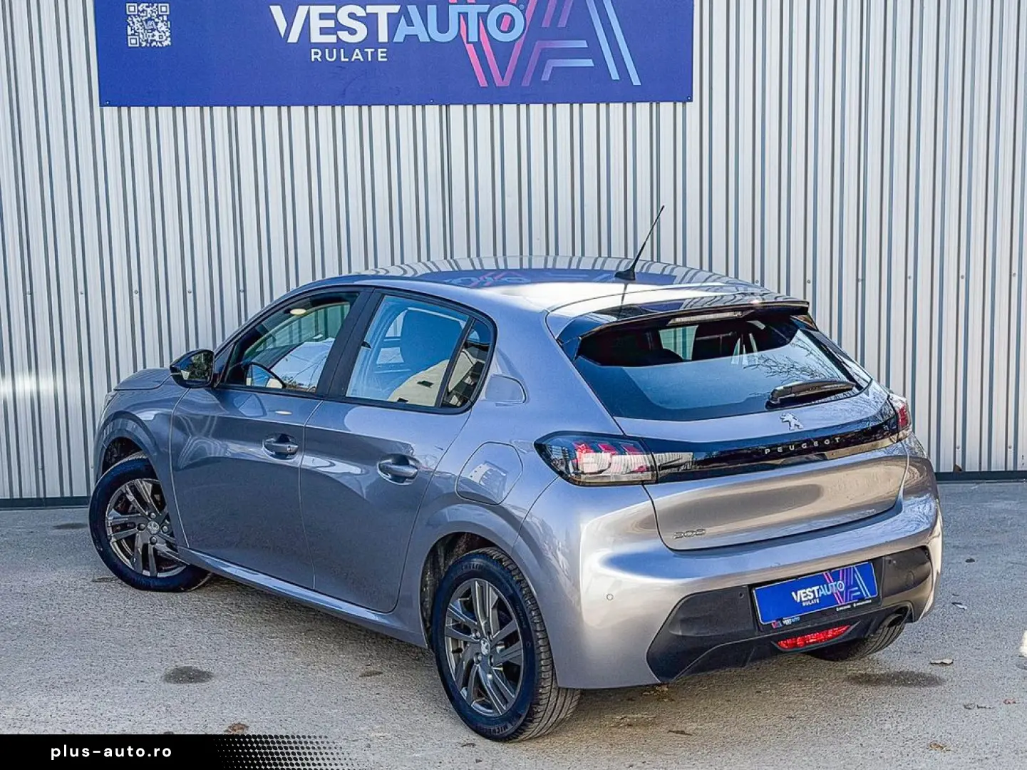 Peugeot 208 Navi CarPlay senzori Clima
