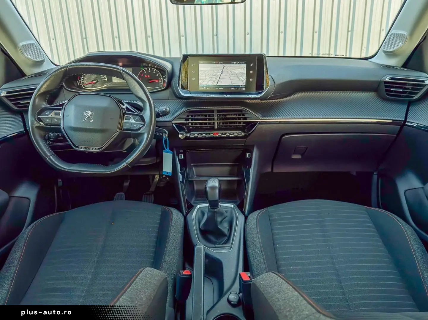 Peugeot 208 Navi CarPlay senzori Clima