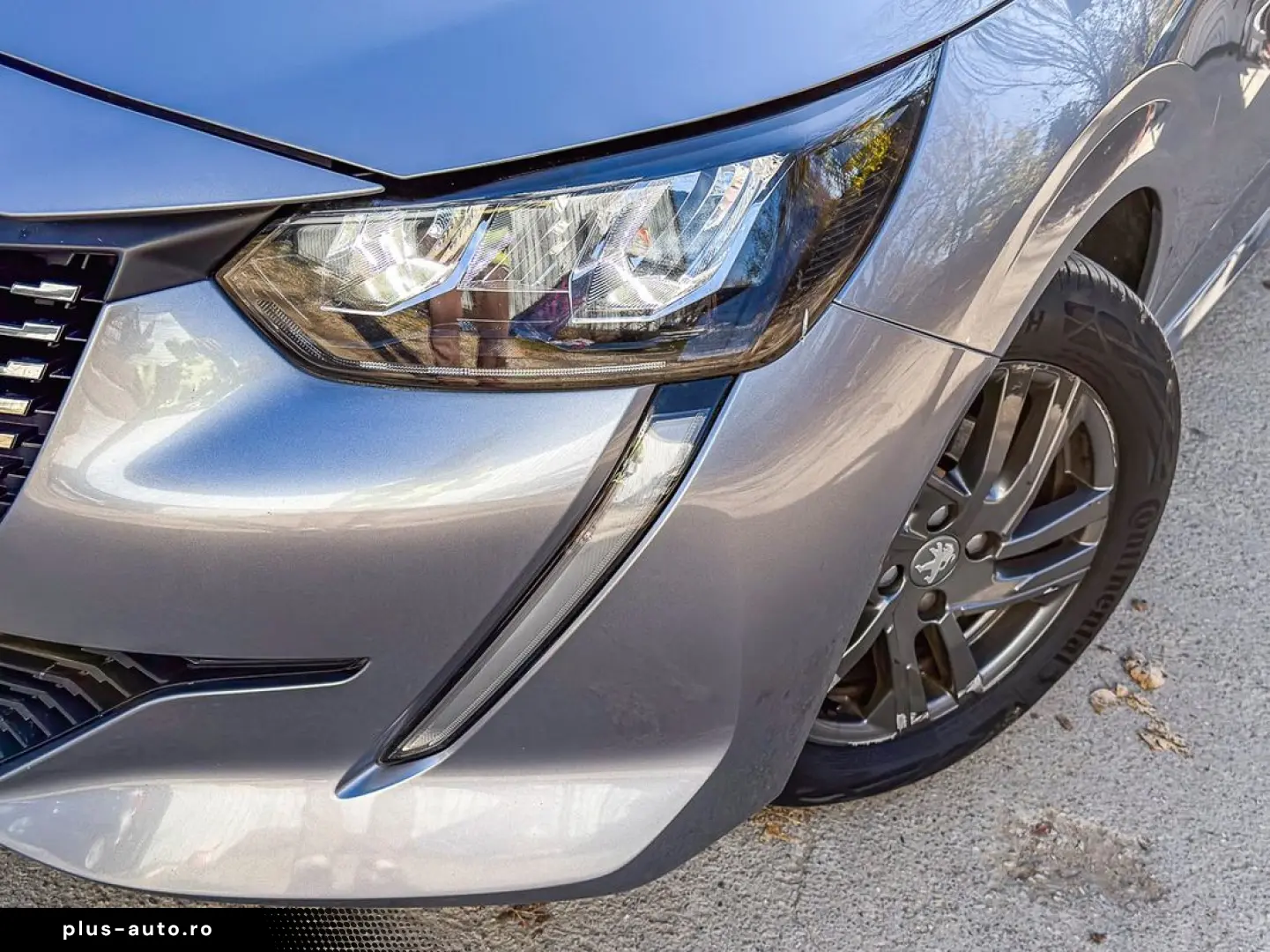 Peugeot 208 Navi CarPlay senzori Clima