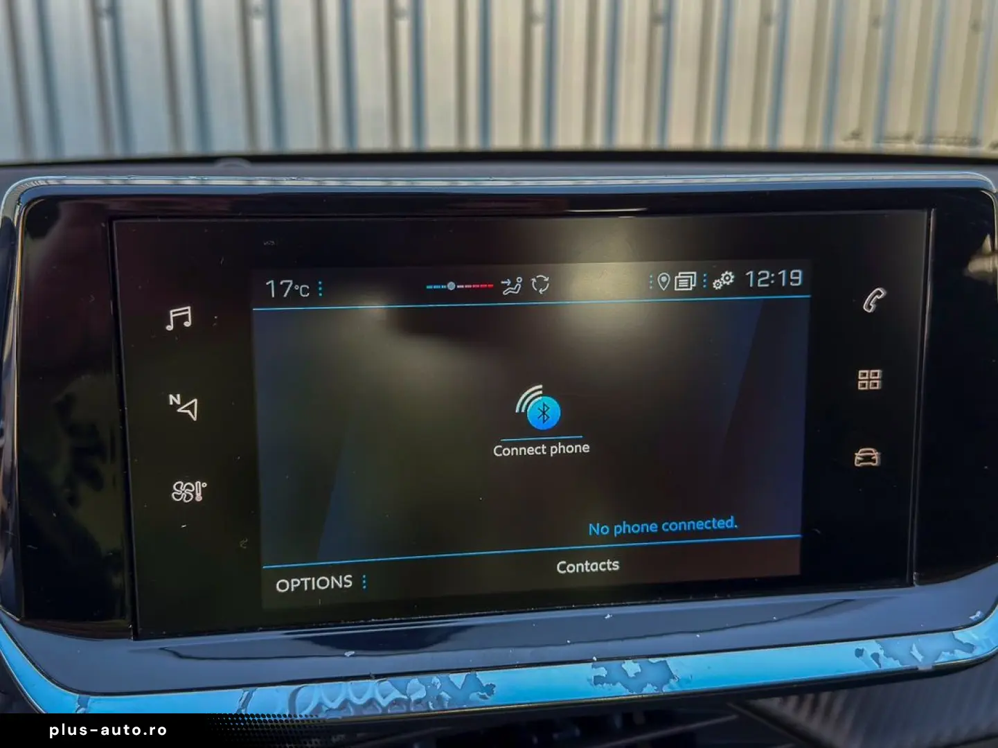 Peugeot 208 Navi CarPlay senzori Clima