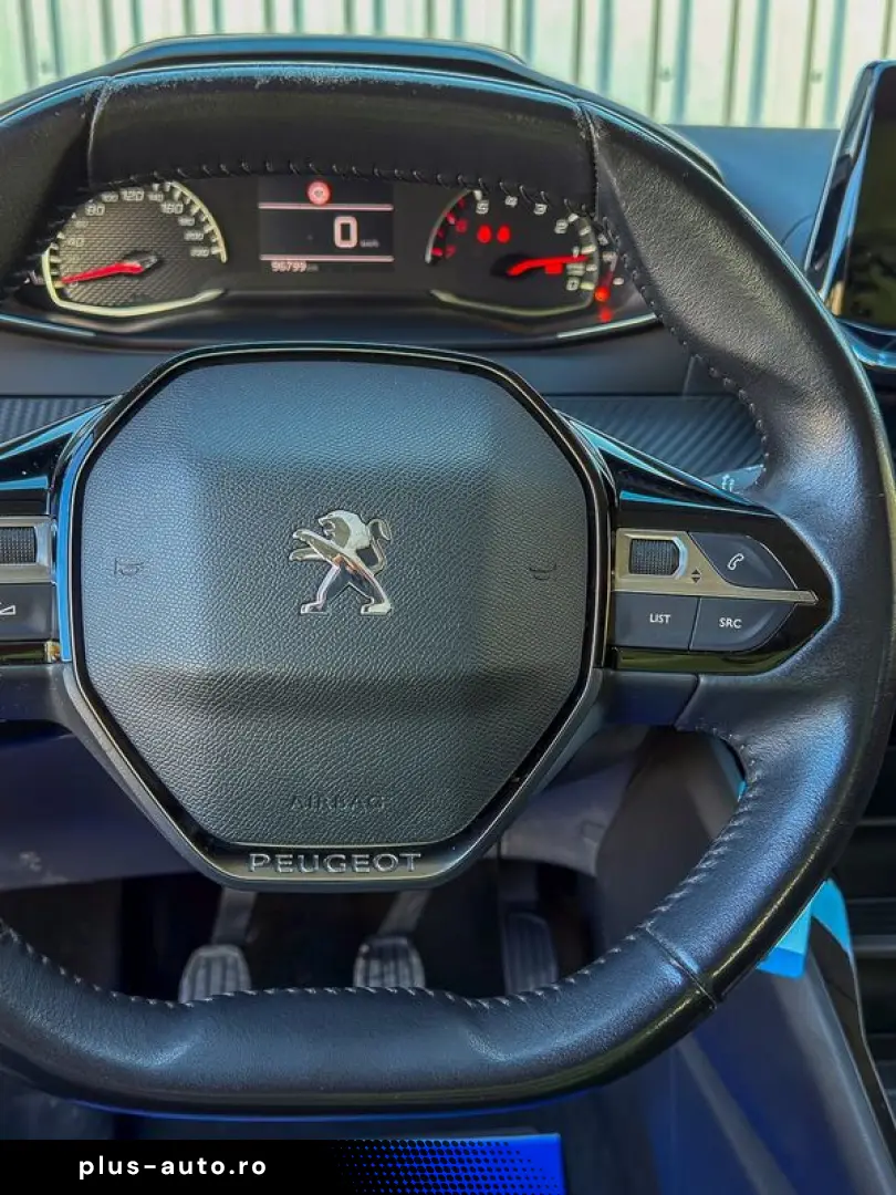 Peugeot 208 Navi CarPlay senzori Clima
