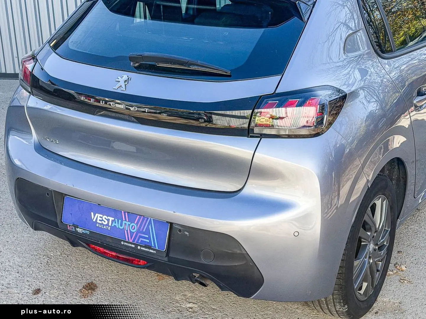 Peugeot 208 Navi CarPlay senzori Clima