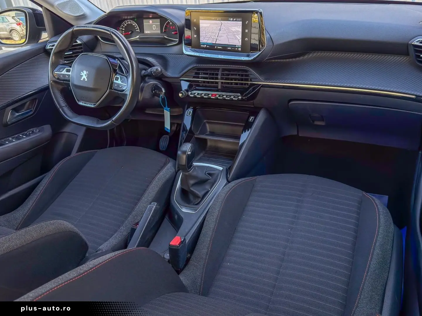 Peugeot 208 Navi CarPlay senzori Clima