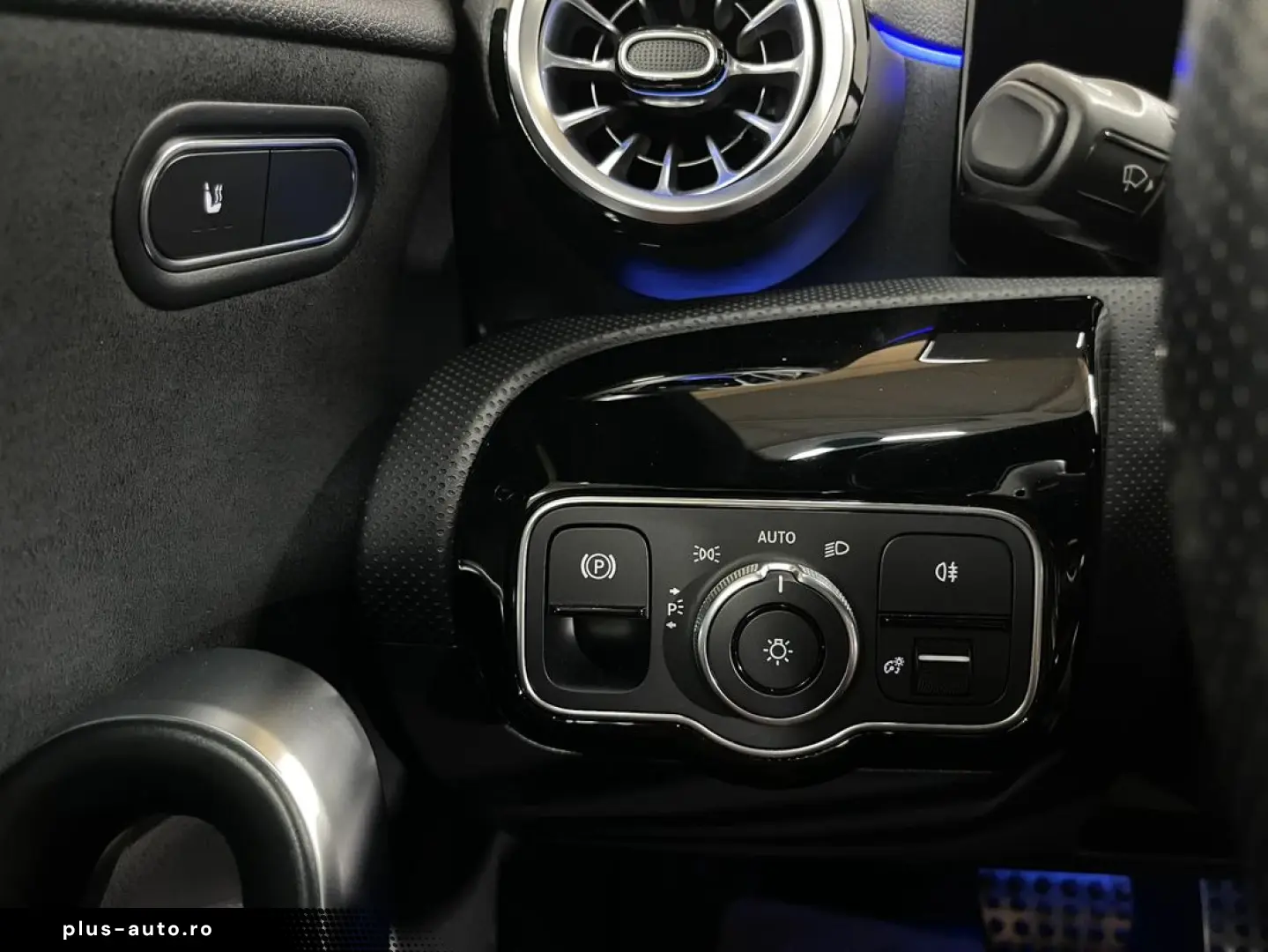 Mercedes-Benz A-220