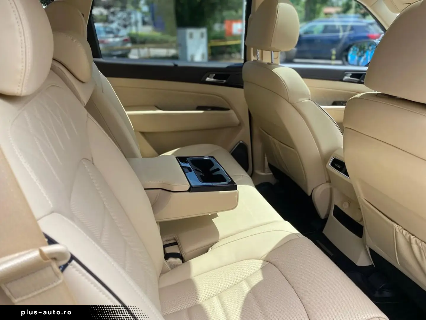 Kg-Mobility Rexton