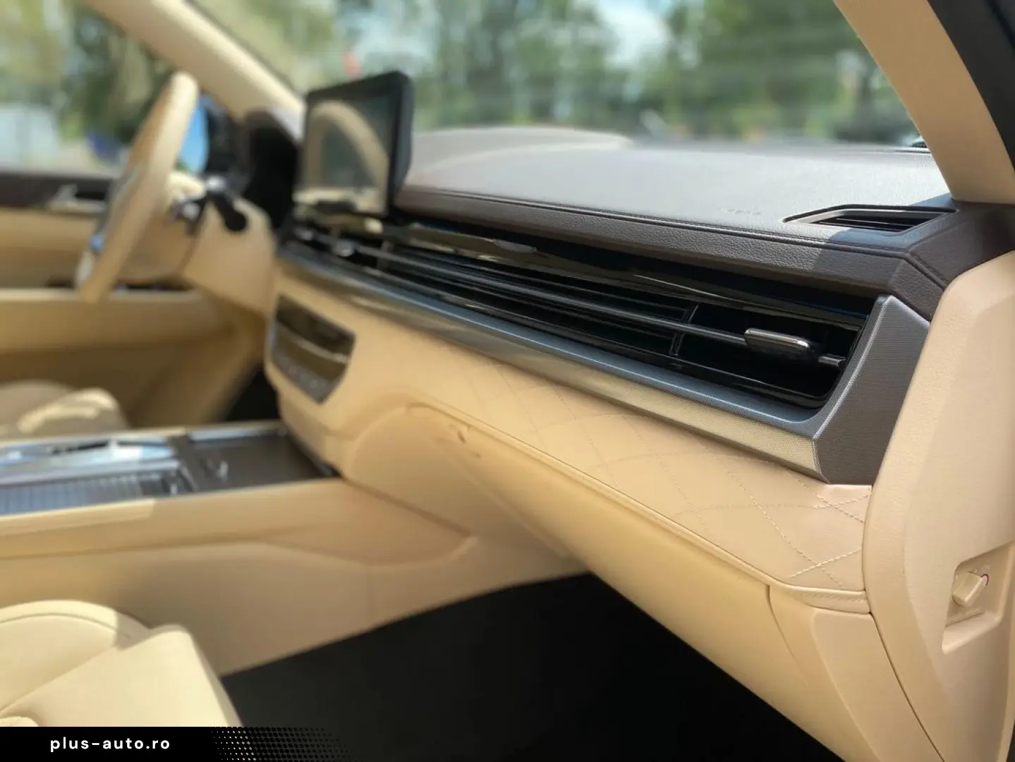 Kg-Mobility Rexton