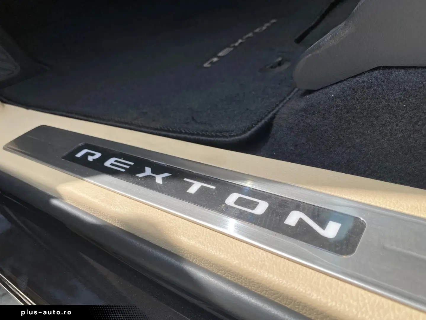Kg-Mobility Rexton