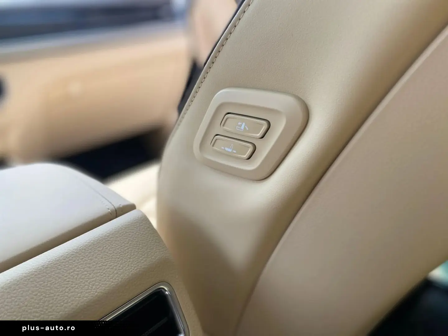 Kg-Mobility Rexton