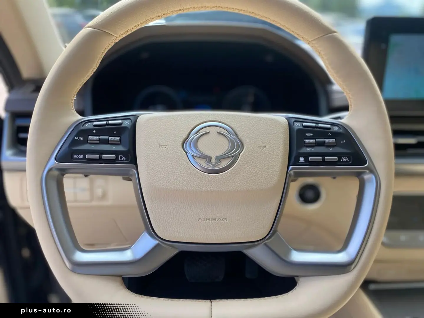 Kg-Mobility Rexton