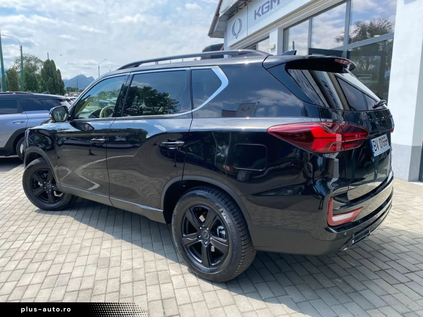 Kg-Mobility Rexton
