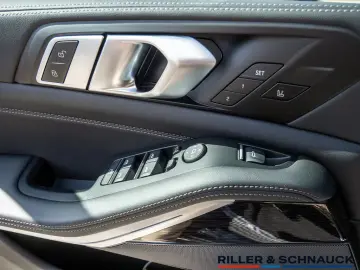 BMW X5 xDrive 30d M-Sport HUD FACEL. LED PANO 360