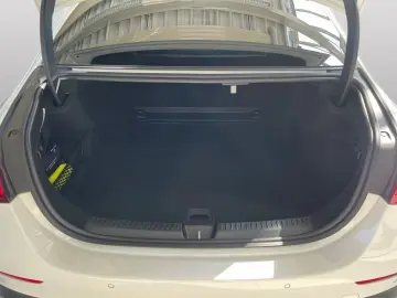 Mercedes-Benz E 200 AMG Line Advanced