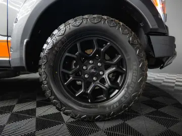 Ford F-150 5.0 V8 4x4 SuperCrew – Raptor Look