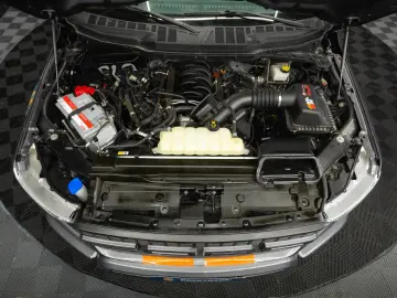 Ford F-150 5.0 V8 4x4 SuperCrew – Raptor Look