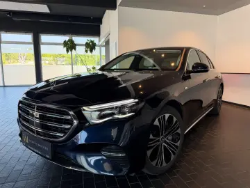 Mercedes-Benz E 300 de PANO HUD Exclusive  BURM4d Nappa