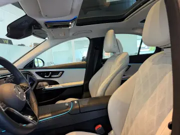 Mercedes-Benz E 300 de PANO HUD Exclusive  BURM4d Nappa