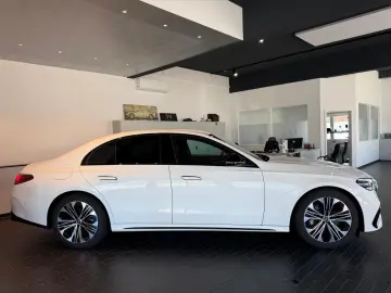 Mercedes-Benz E 220 d Night Paket AMG-Line BURM 4d AHK MBUX