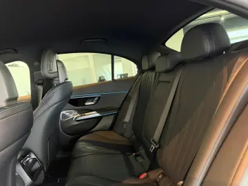 Mercedes-Benz E 220 d Night Paket AMG-Line BURM 4d AHK MBUX