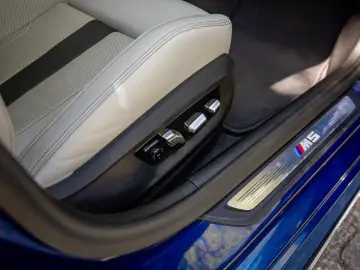 BMW M5 xDrive MH5 MANHART 800