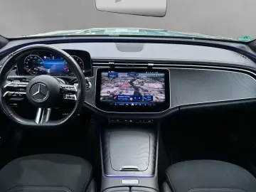 Mercedes-Benz E 200 AMG Pano DISTRO Kamera NIGHT KeyGO 19