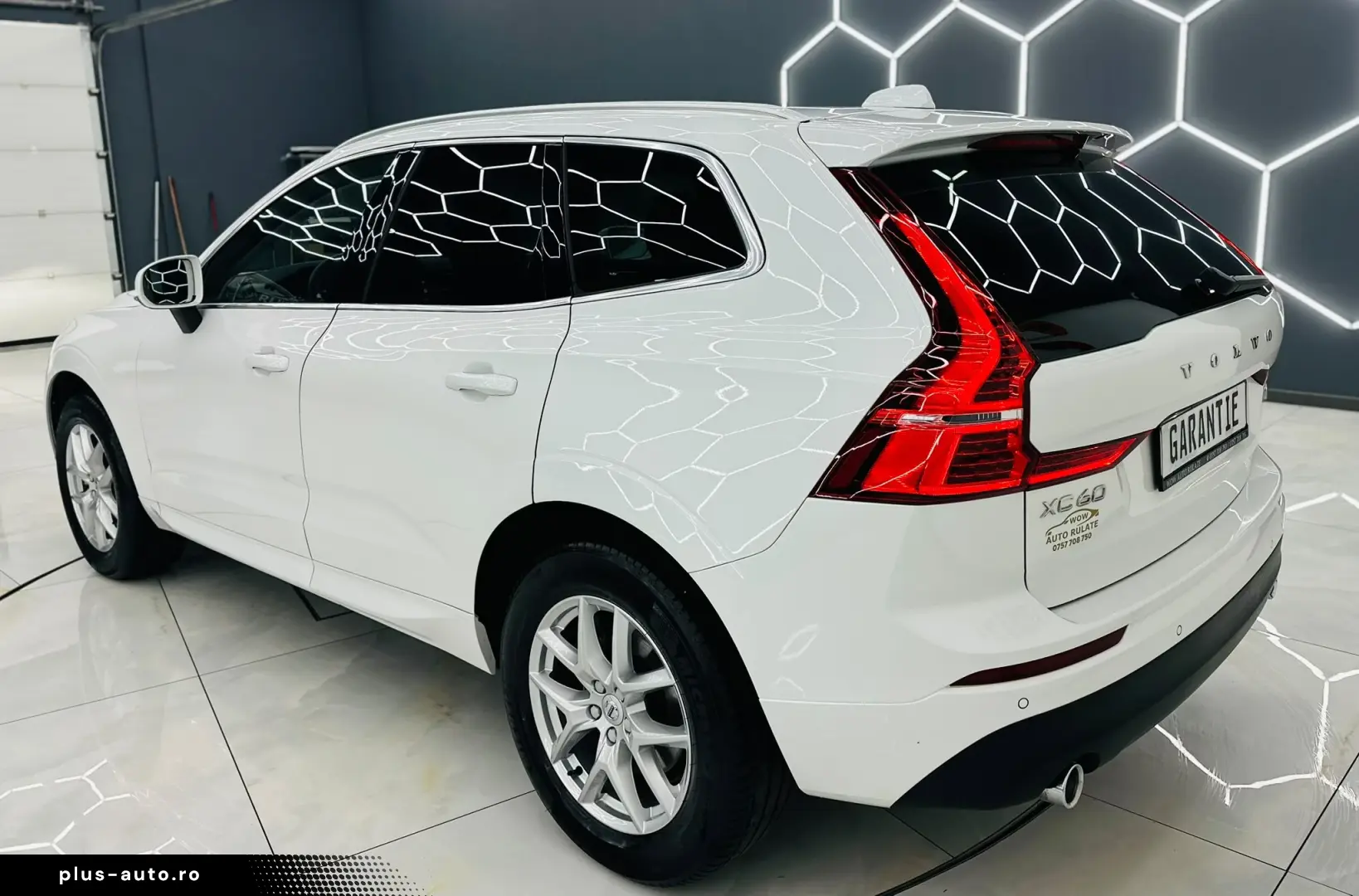 VOLVO XC60 2017 — imagine 3