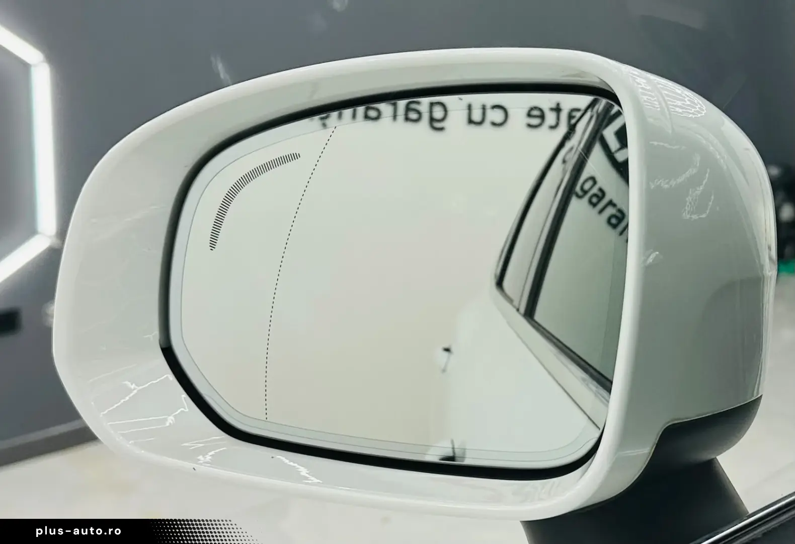 VOLVO XC60 2017 — imagine 32