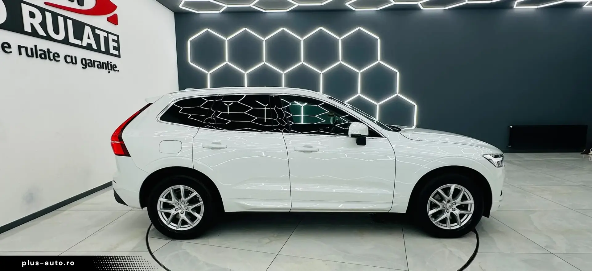 VOLVO XC60 2017 — imagine 37