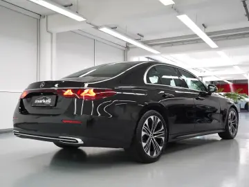 Mercedes-Benz E 220 d 2x AVANTGARDE
