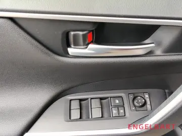 TOYOTA RAV 4 Hybrid 4x2 Team Deutschland