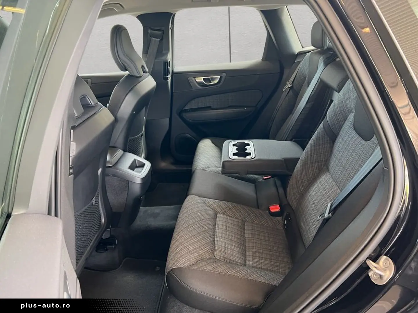 VOLVO XC60 B4 Core Aut Google-Maps LED Rückfahrkamera