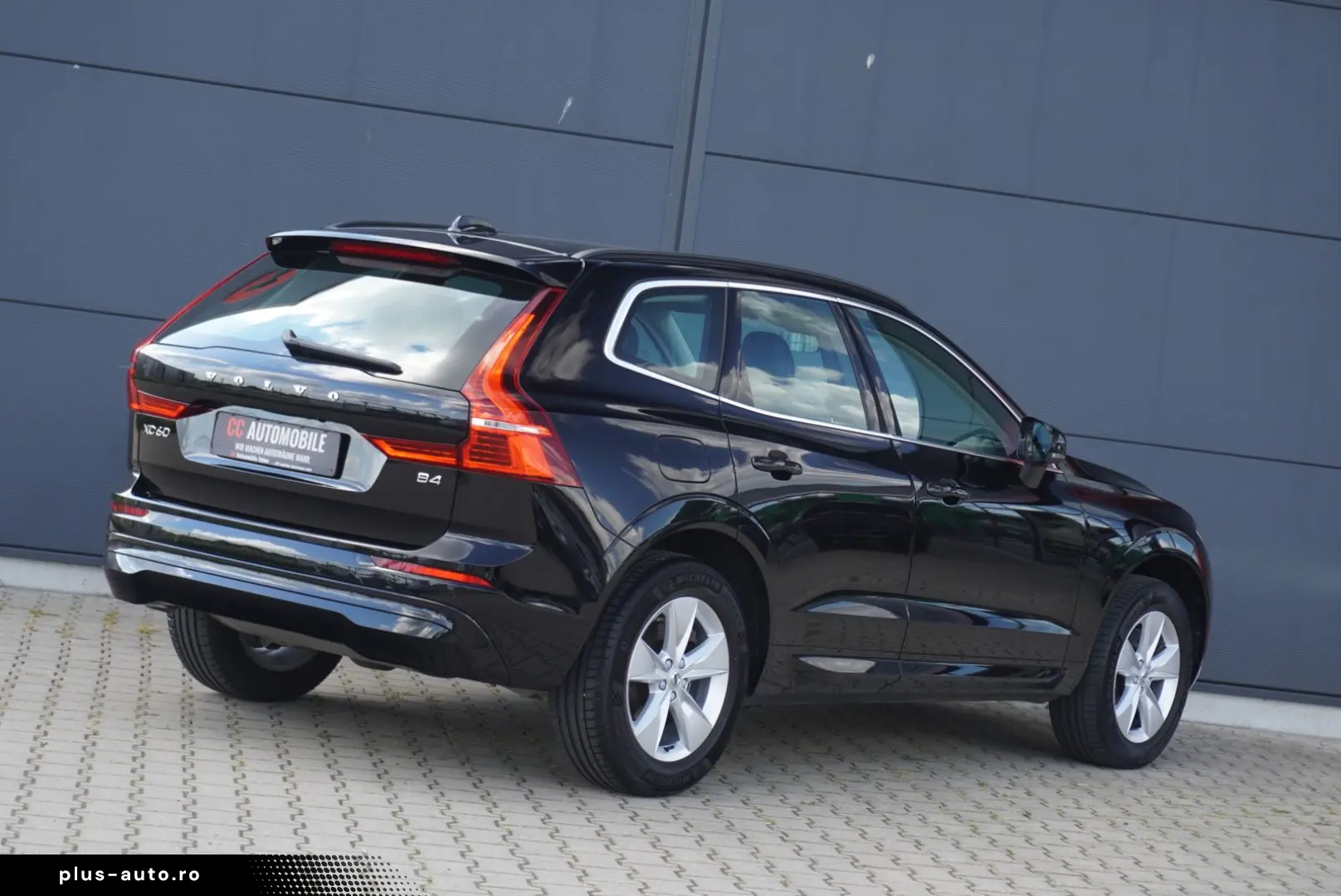 VOLVO XC60 Core 2WD Kamera Navigation LED Virtual DAB
