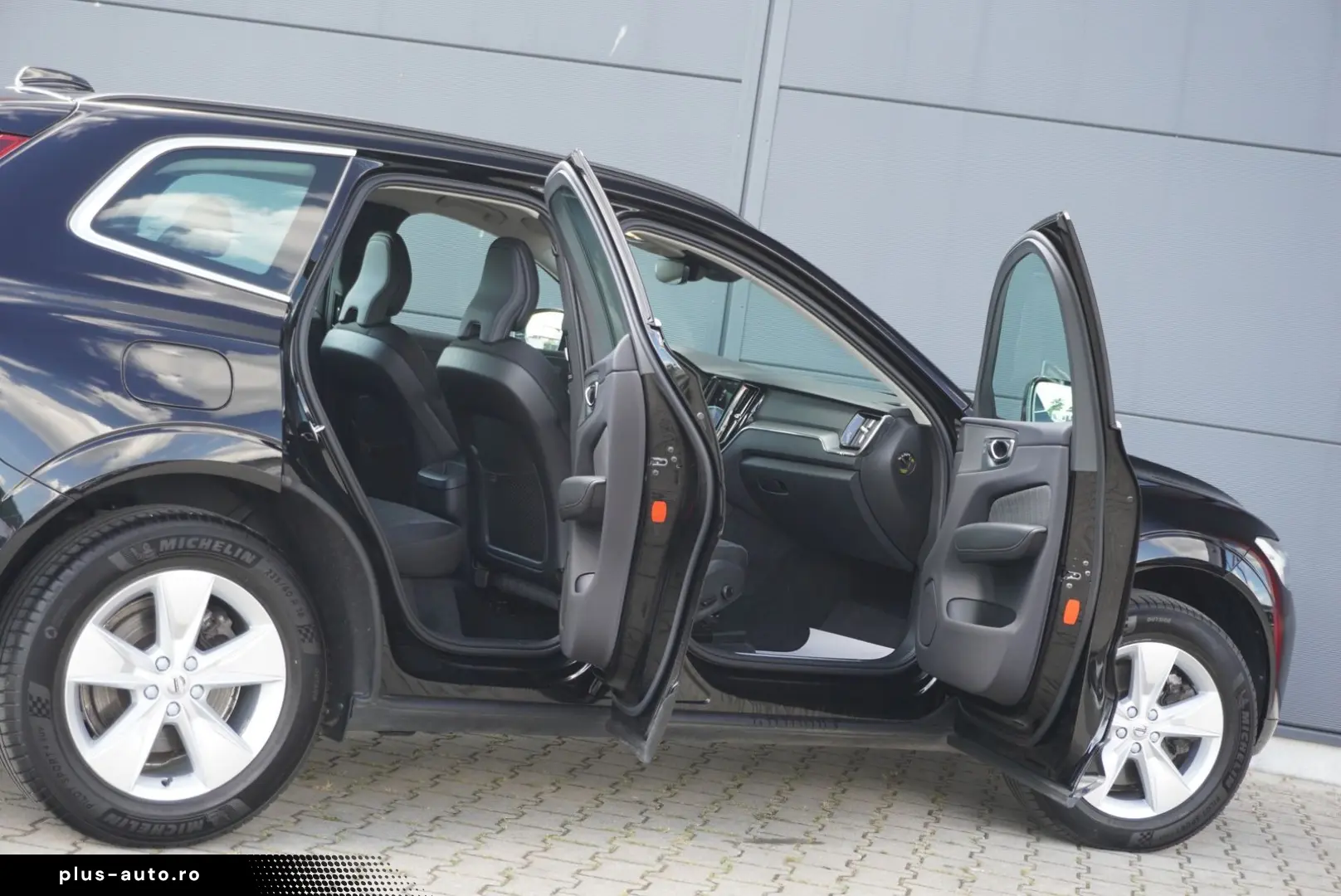 VOLVO XC60 Core 2WD Kamera Navigation LED Virtual DAB