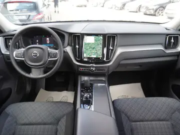 VOLVO XC60 Core 2WD Kamera Navigation LED Virtual DAB