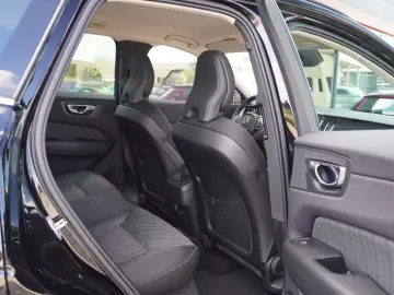 VOLVO XC60 Core 2WD Kamera Navigation LED Virtual DAB