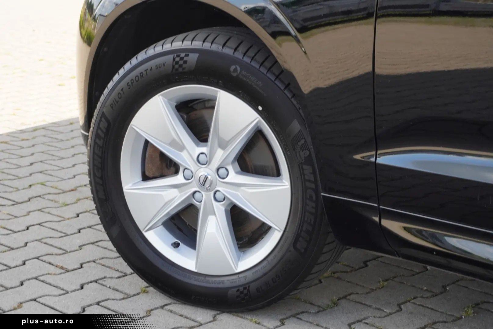 VOLVO XC60 Core 2WD Kamera Navigation LED Virtual DAB