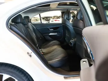 Mercedes-Benz E 220 d Avantgarde PANO LED NAVI KAMERA