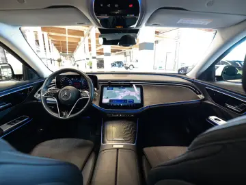Mercedes-Benz E 220 d Avantgarde PANO LED NAVI KAMERA