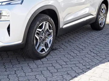 HYUNDAI SANTA FE 1.6 T-GDI BASIS PHEV 4WD SHZ NAVI LED