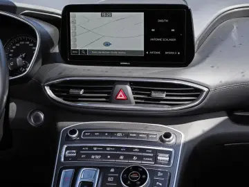 HYUNDAI SANTA FE 1.6 T-GDI BASIS PHEV 4WD SHZ NAVI LED