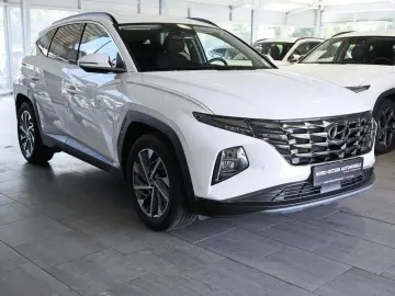 HYUNDAI TUCSON TREND KAMERA ACC PDC SHZ