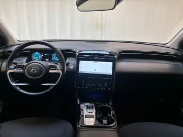 HYUNDAI Tucson 1.6 T-GDI Trend 4WD Navi CAM ACC Sitzhzg.