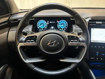 HYUNDAI Tucson 1.6 T-GDI Trend 4WD Navi CAM ACC Sitzhzg.
