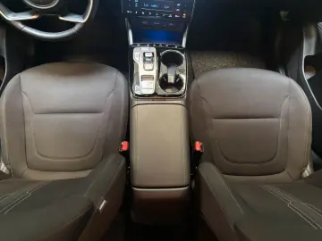 HYUNDAI Tucson 1.6 T-GDI Trend 4WD Navi CAM ACC Sitzhzg.