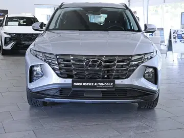 HYUNDAI TUCSON 1.6 T-GDI TREND 4WD SHZ LHZ NAVI KAMERA