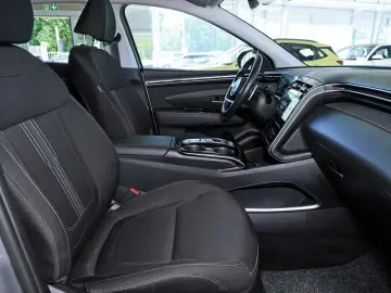 HYUNDAI TUCSON 1.6 T-GDI TREND 4WD SHZ LHZ NAVI KAMERA