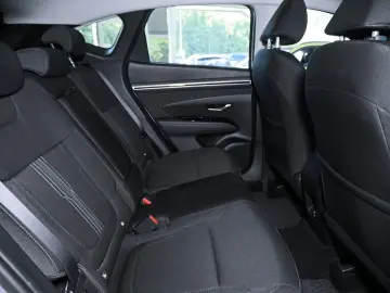 HYUNDAI TUCSON 1.6 T-GDI TREND 4WD SHZ LHZ NAVI KAMERA