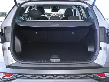 HYUNDAI TUCSON 1.6 T-GDI TREND 4WD SHZ LHZ NAVI KAMERA