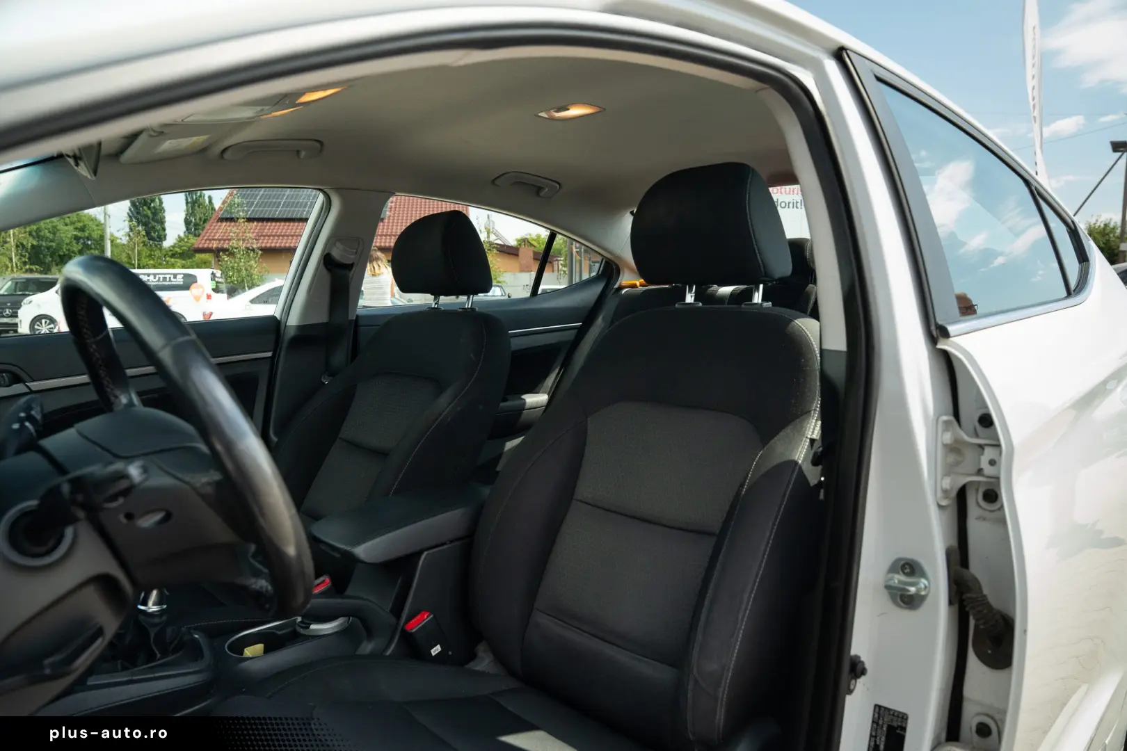 Hyundai Elantra Comfort 1.6 MPI