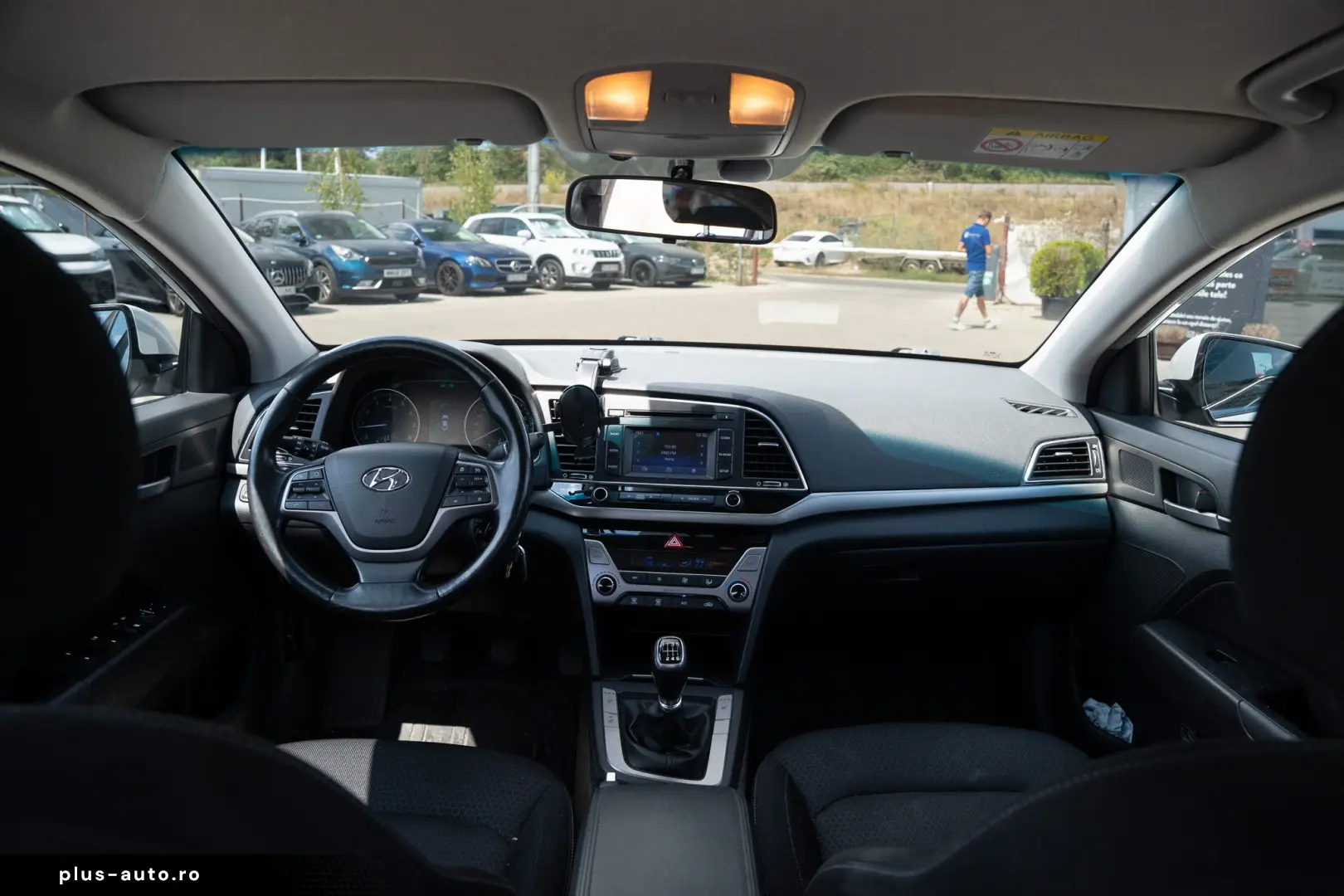 Hyundai Elantra Comfort 1.6 MPI